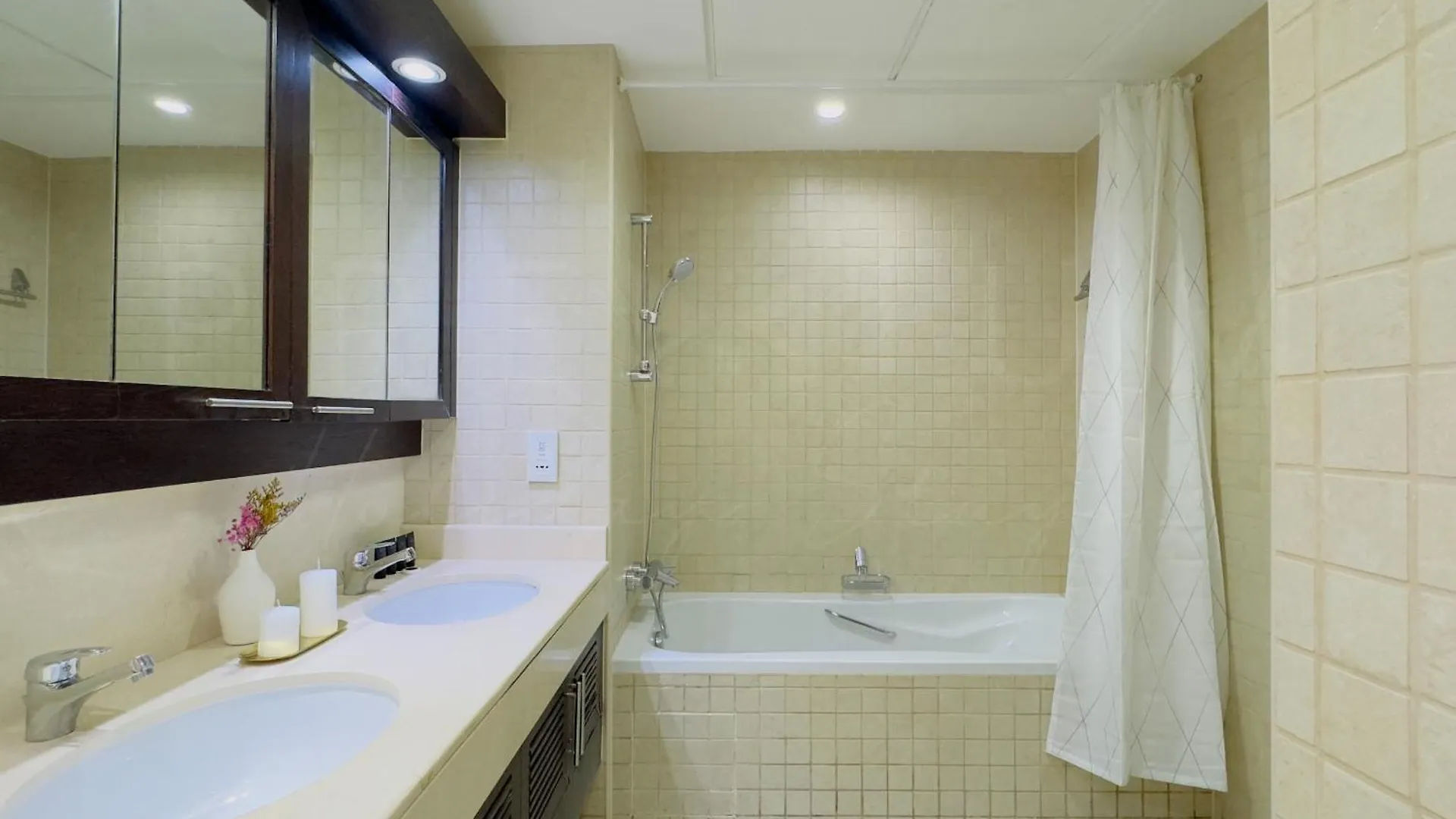 The Residence E2 Tower 5-2902 Dubai 0*,  United Arab Emirates